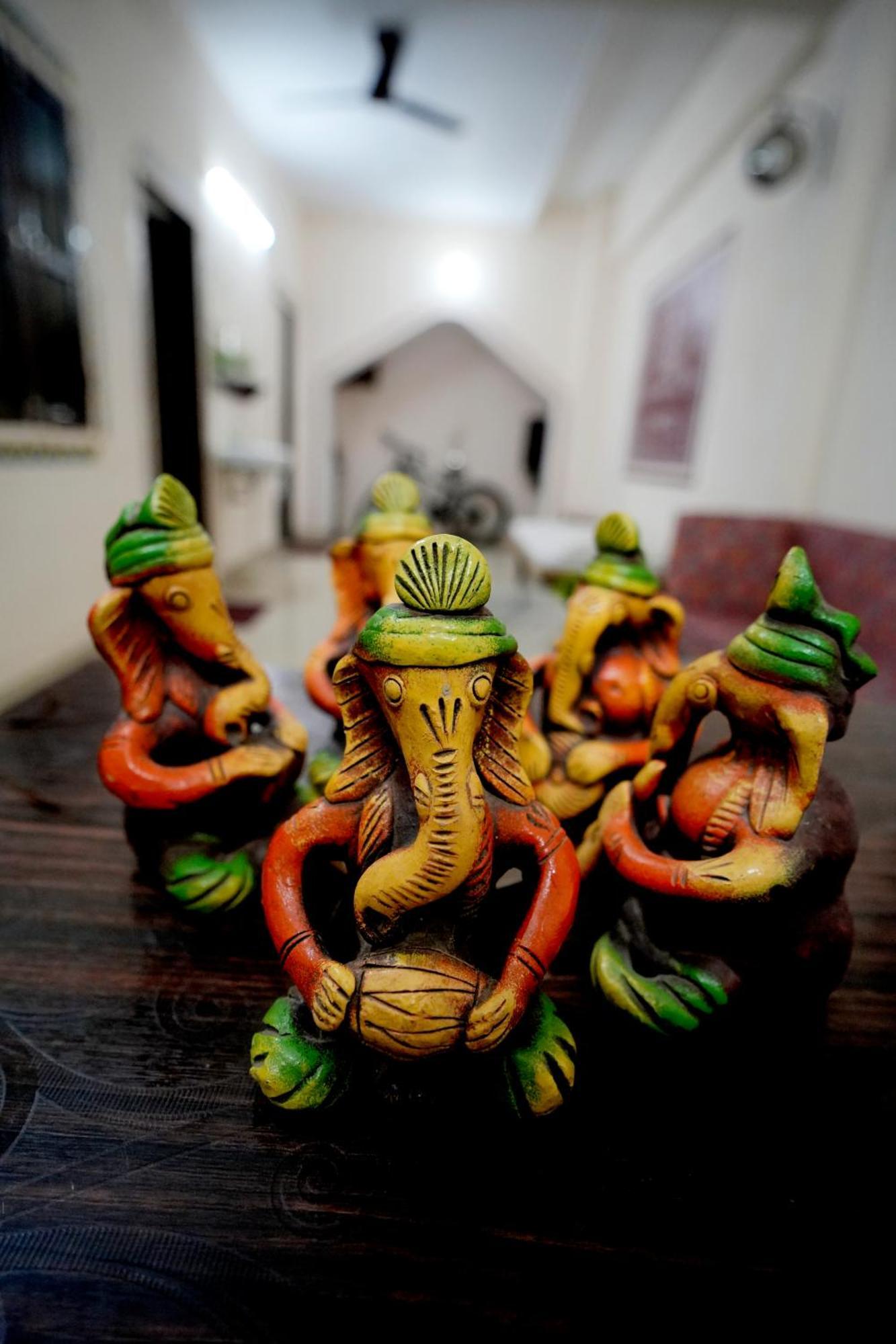 Banaras Gully House 500 Ft From The Ghats Benares Buitenkant foto
